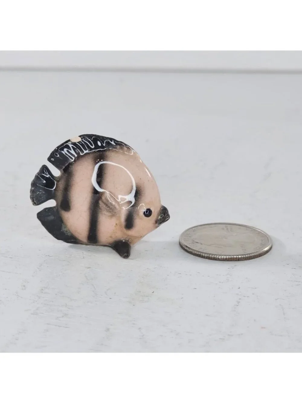 Hagen Renaker Flat Fish Miniature Figurine Pink Black *CHIPPED*